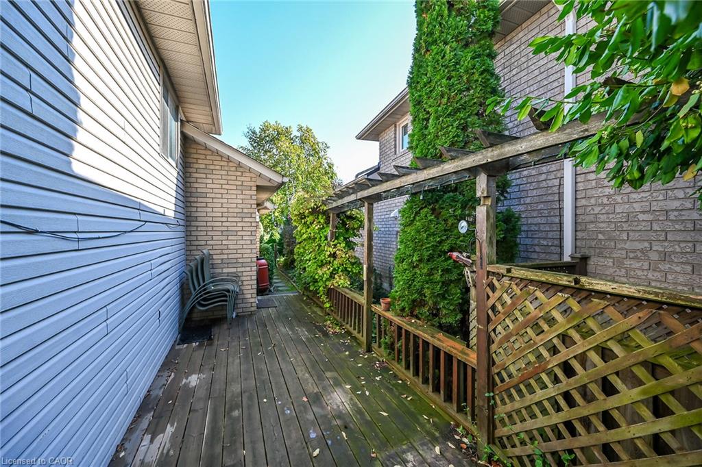 37 Glenhollow Drive Property Photo 42