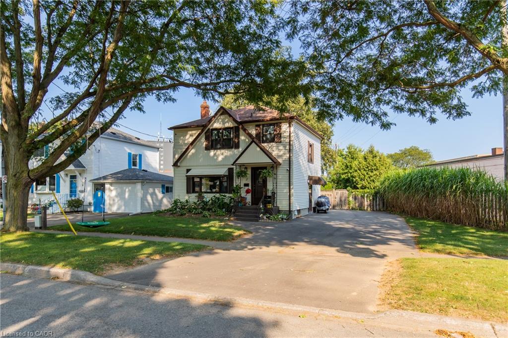 C-2 Thorndale Avenue Property Photo 1