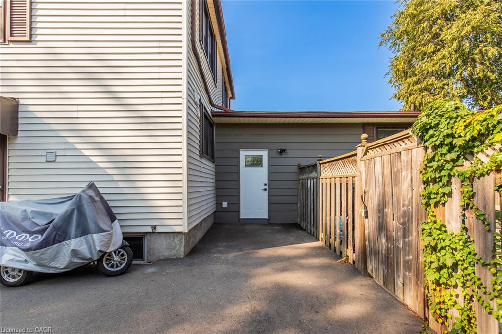 C-2 Thorndale Avenue Property Photo 3
