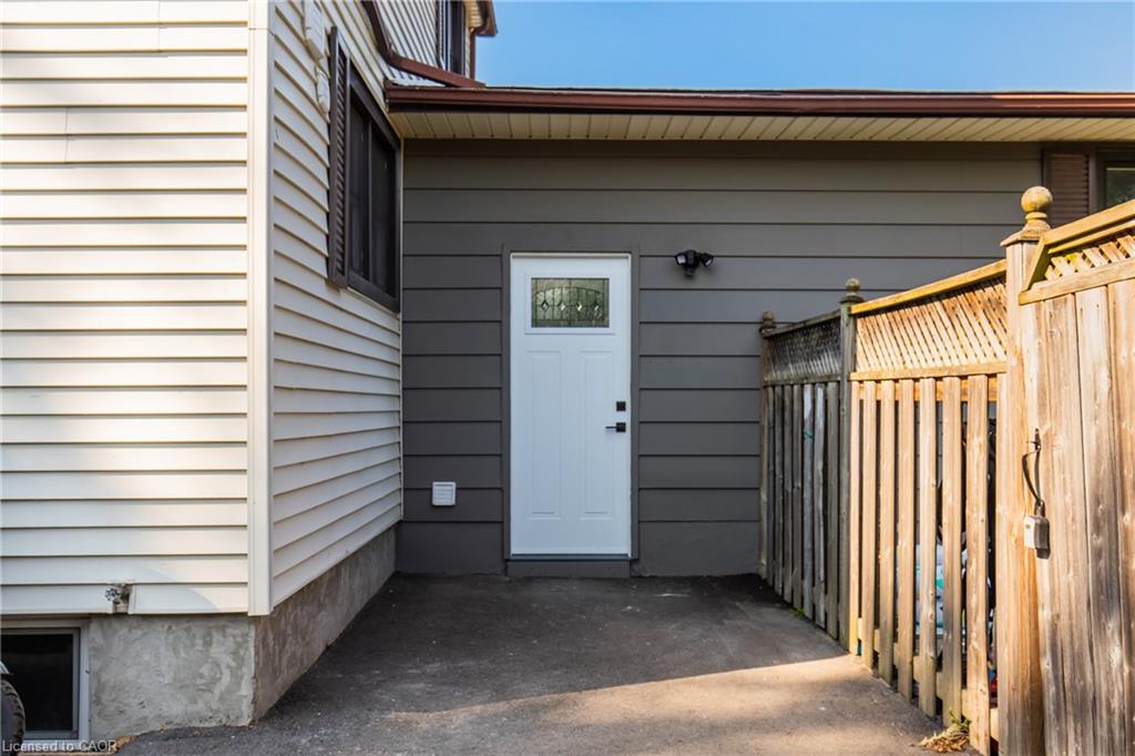 C-2 Thorndale Avenue Property Photo 4