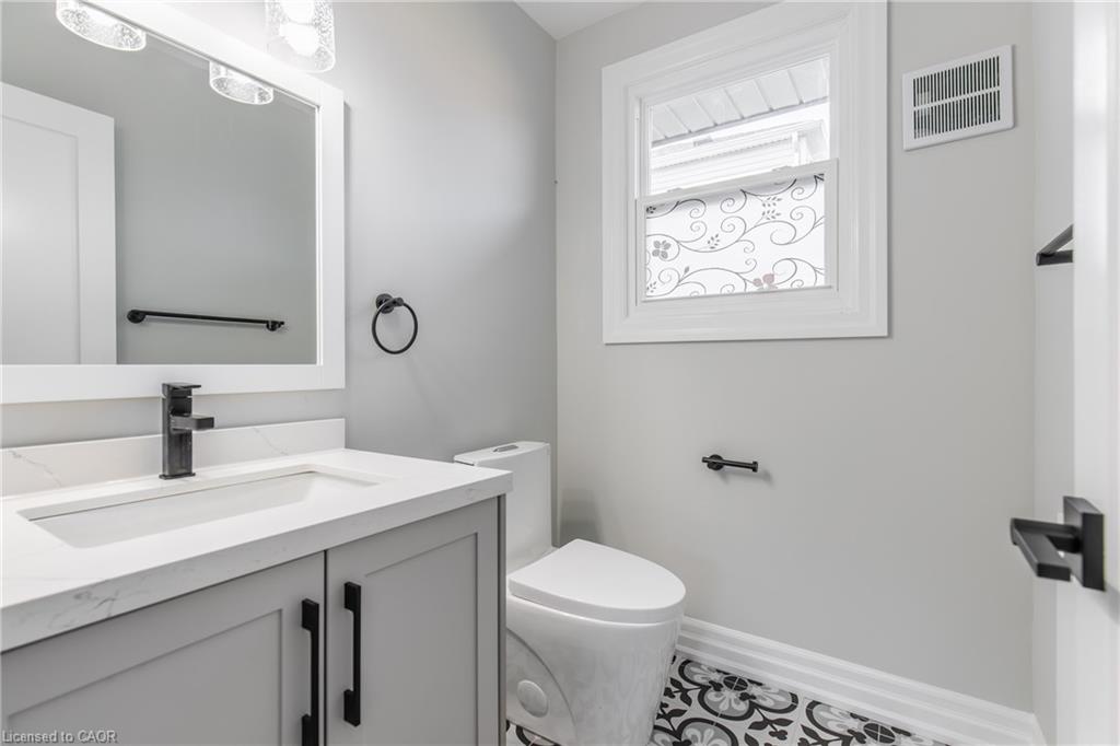 C-2 Thorndale Avenue Property Photo 12