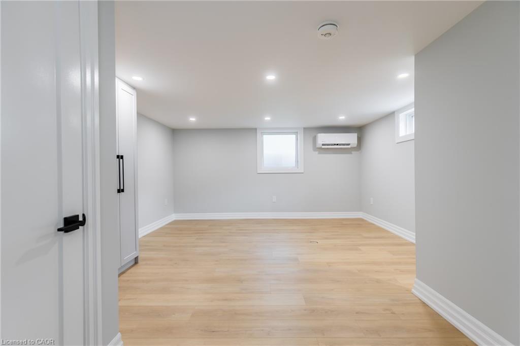 C-2 Thorndale Avenue Property Photo 16