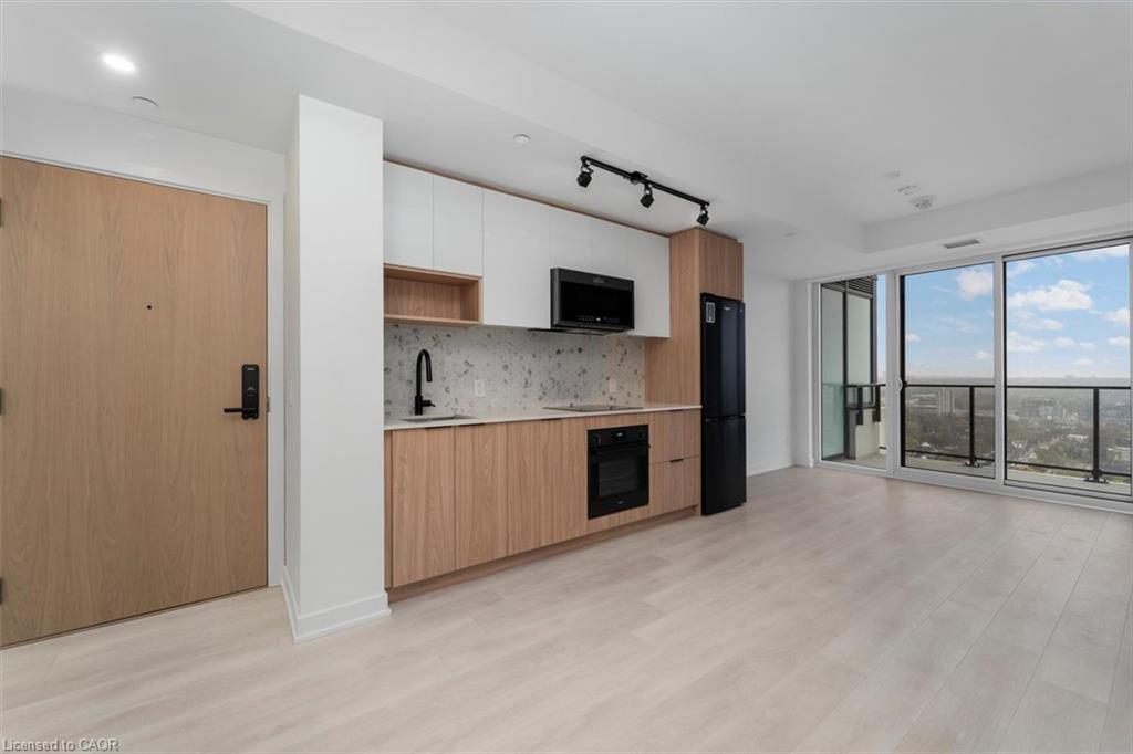 2713-5 Defries Street Property Photo 1