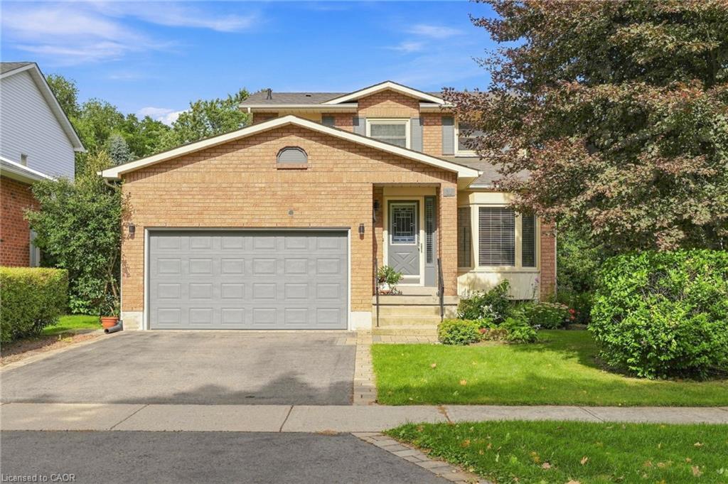 31 Karsh Crescent Property Photo 1