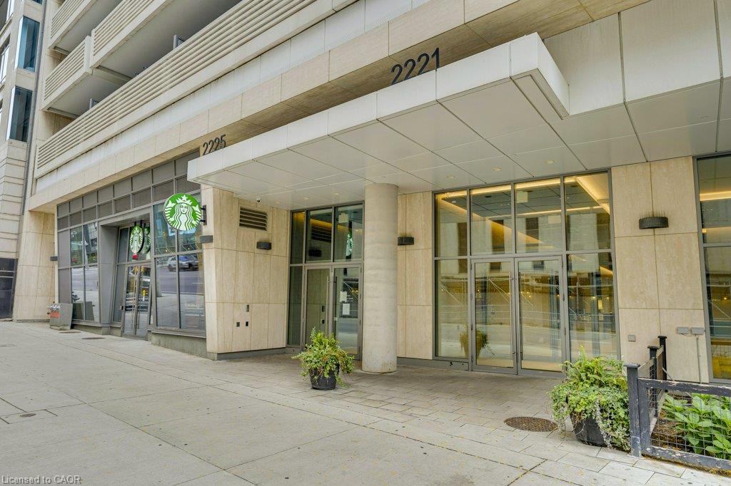 2205-2221 Yonge Street Property Photo 2
