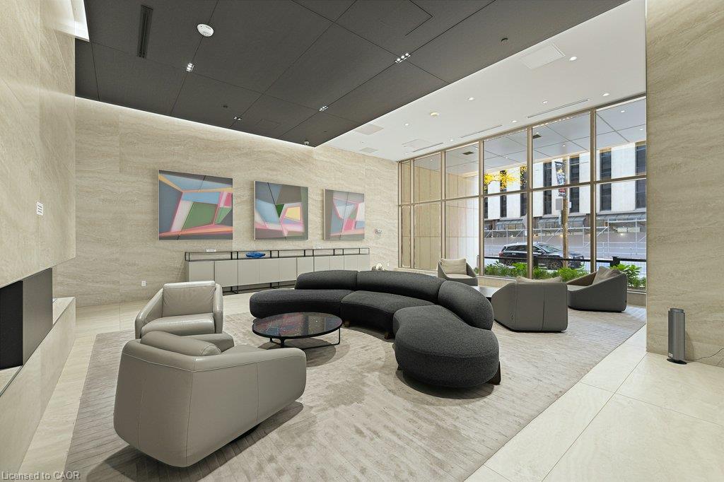 2205-2221 Yonge Street Property Photo 3