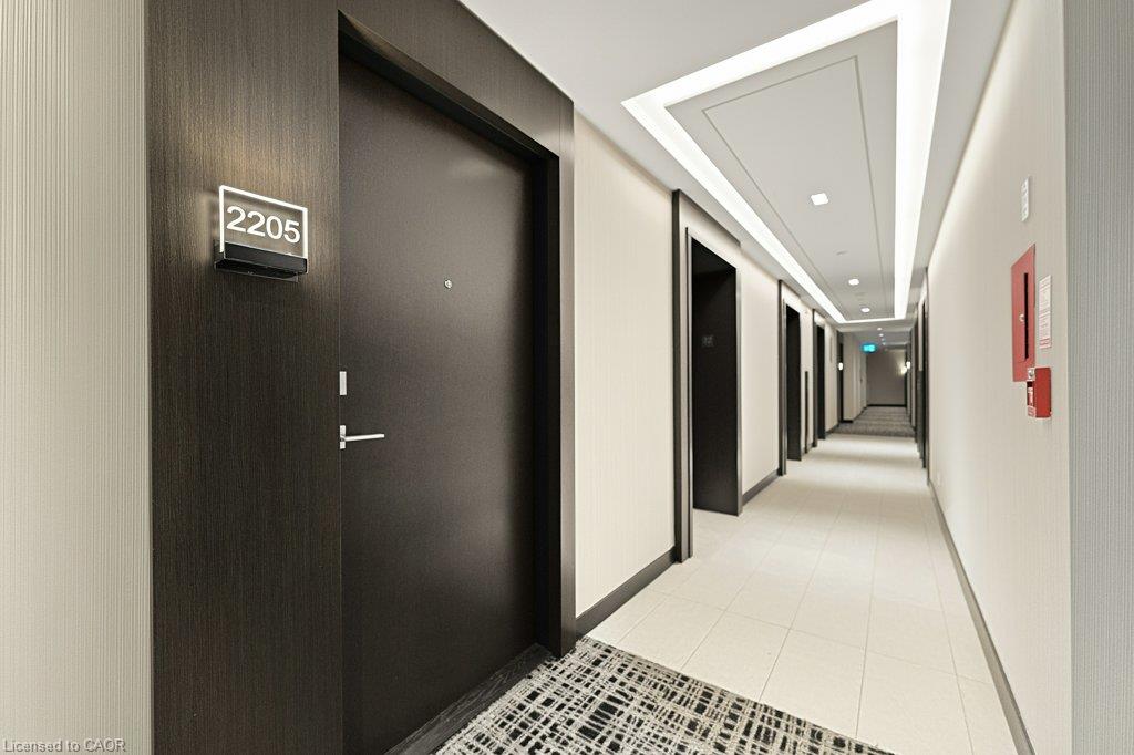2205-2221 Yonge Street Property Photo 6