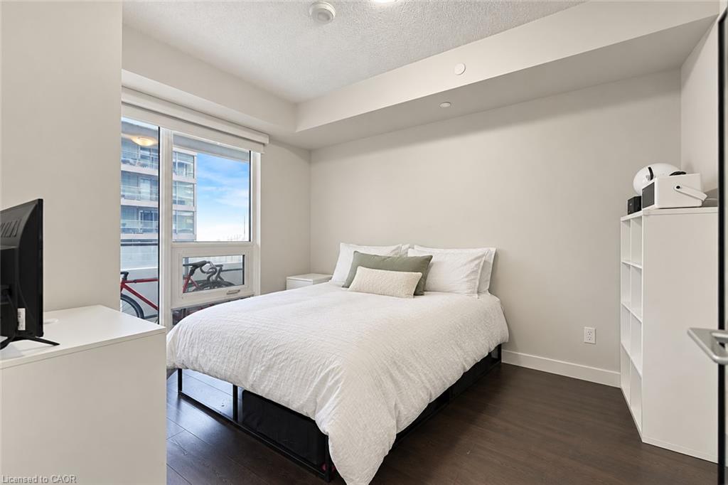 2205-2221 Yonge Street Property Photo 13