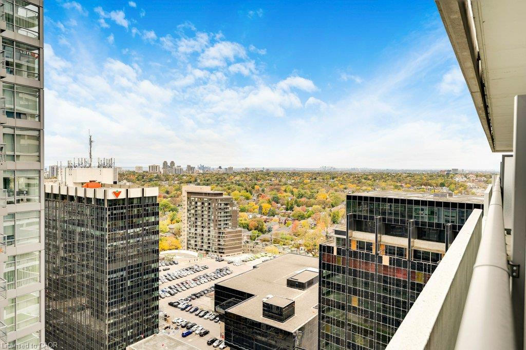 2205-2221 Yonge Street Property Photo 18