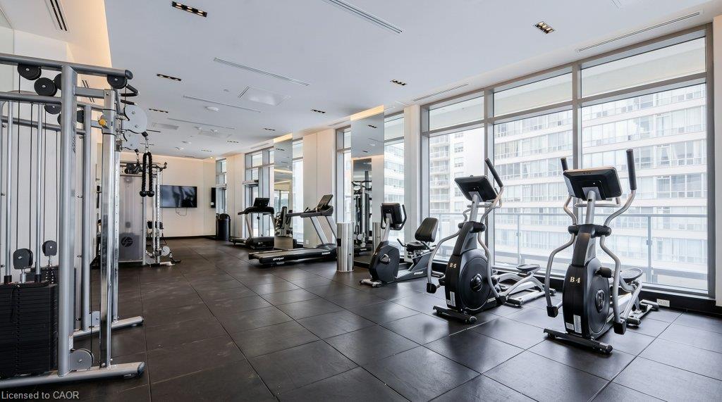 2205-2221 Yonge Street Property Photo 19