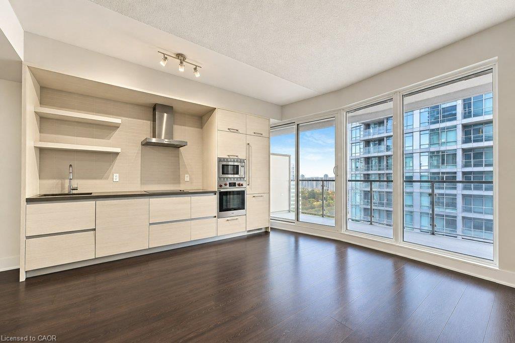 2205-2221 Yonge Street Property Photo 27