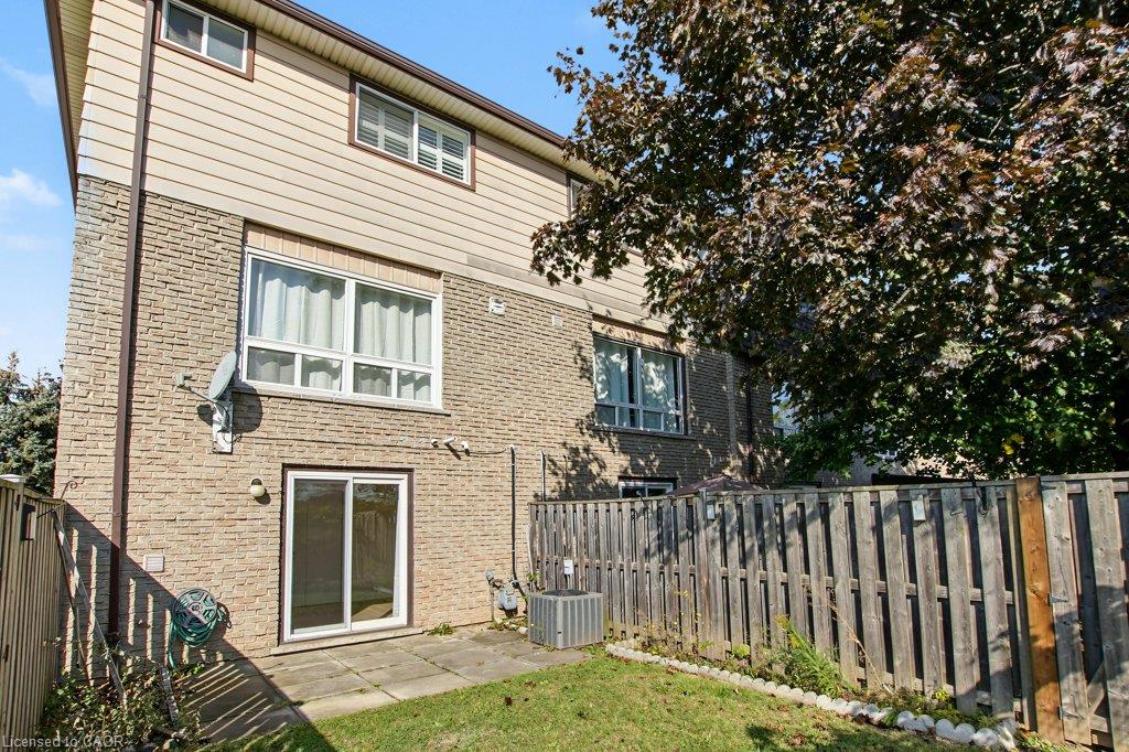 7-1455 Garth Street Property Photo 37