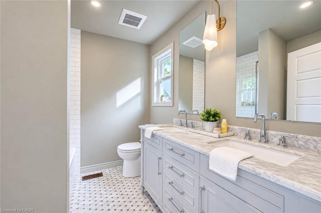 40 Forest Road Property Photo 14