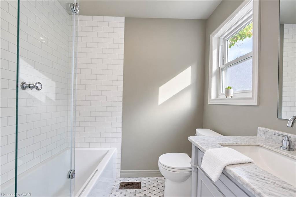 40 Forest Road Property Photo 15