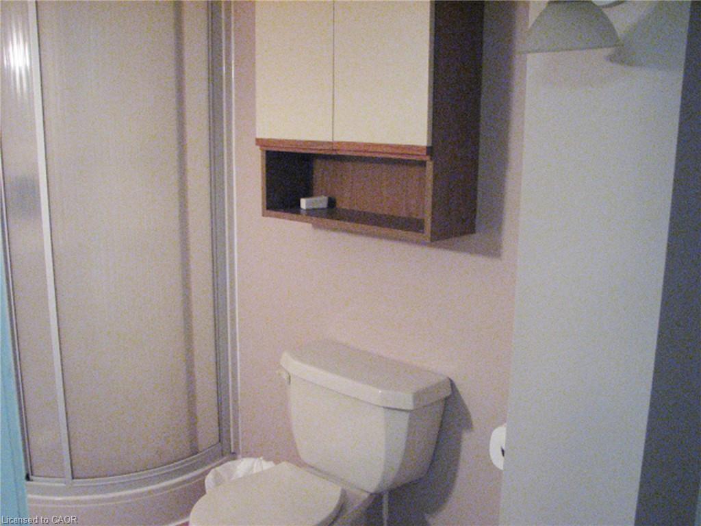115 King Street E Property Photo 12