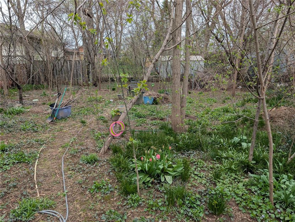 115 King Street E Property Photo 17