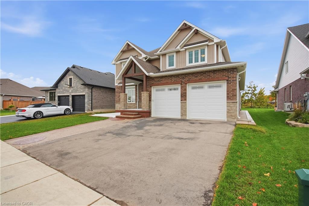 6 Feathers Crossing Property Photo 2