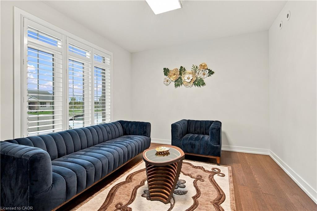 6 Feathers Crossing Property Photo 12