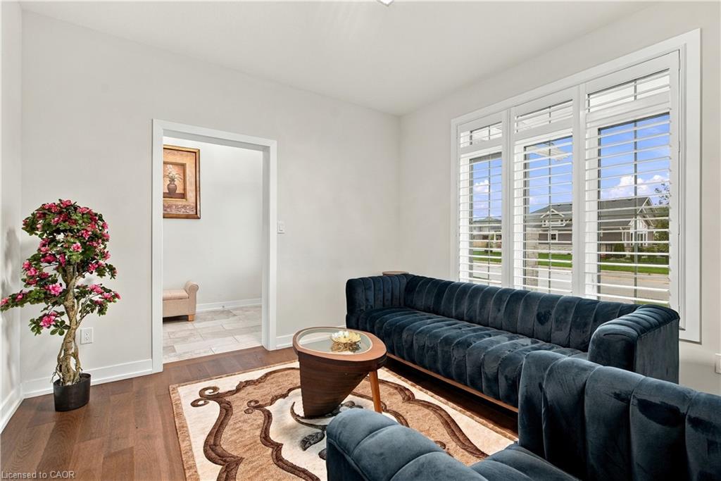 6 Feathers Crossing Property Photo 13
