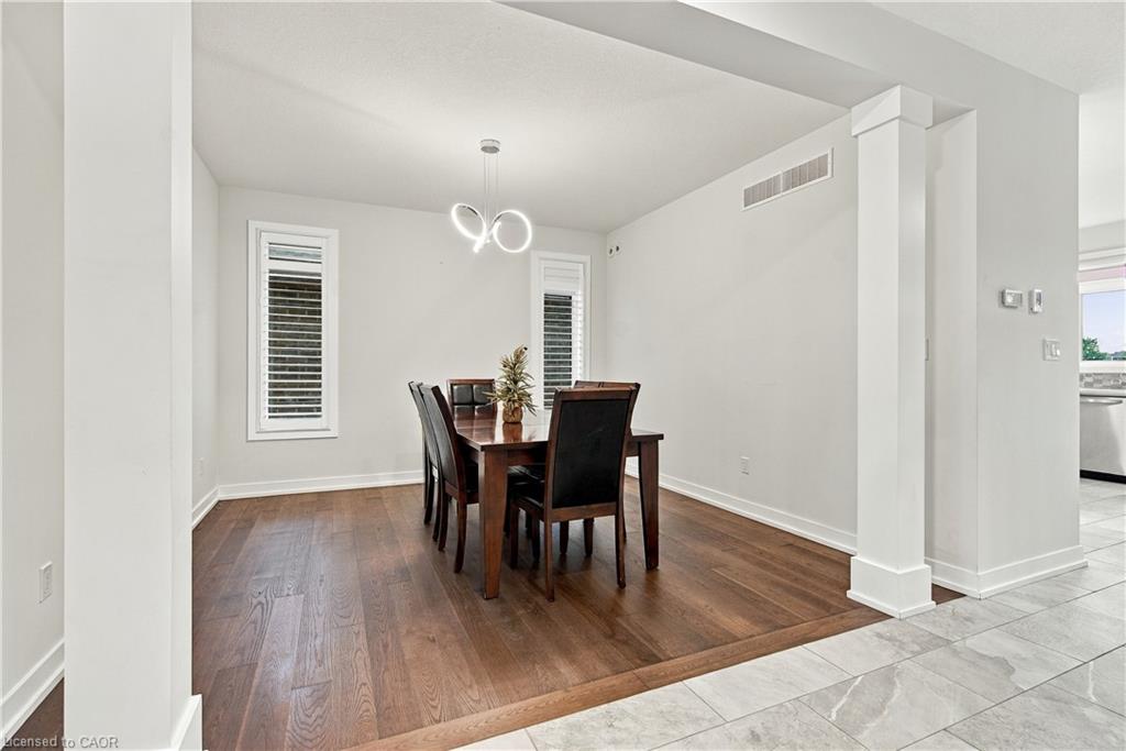 6 Feathers Crossing Property Photo 16
