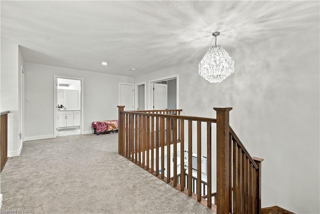 6 Feathers Crossing Property Photo 27