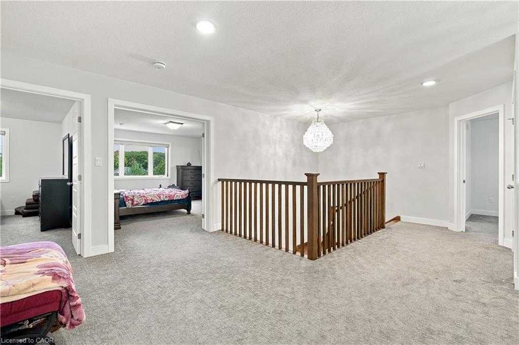 6 Feathers Crossing Property Photo 28