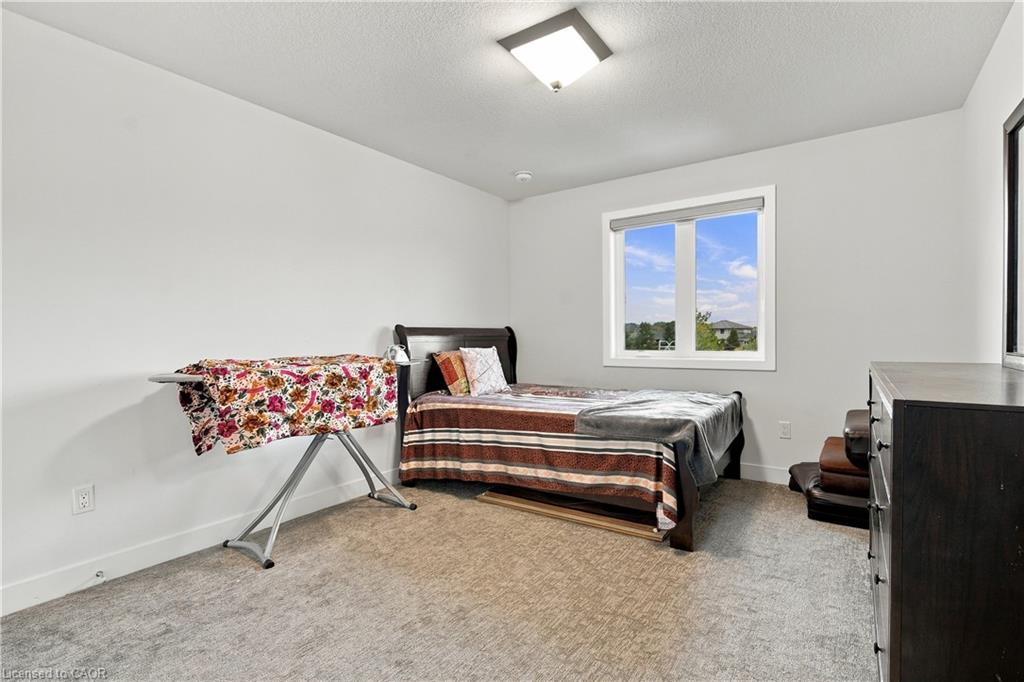 6 Feathers Crossing Property Photo 35