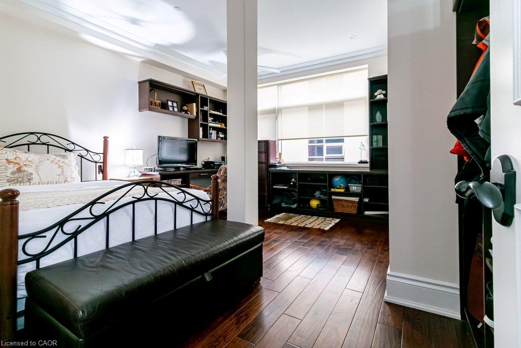 214-397 King Street W Property Photo 21