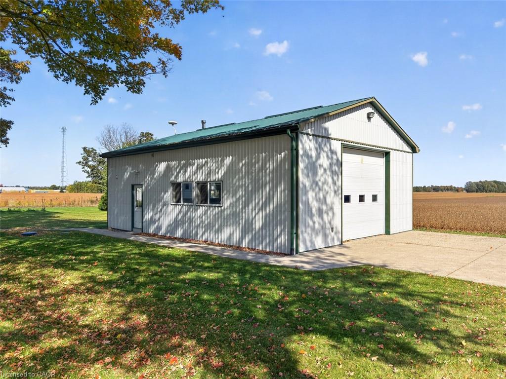 3290 Cockshutt Road Property Photo 5