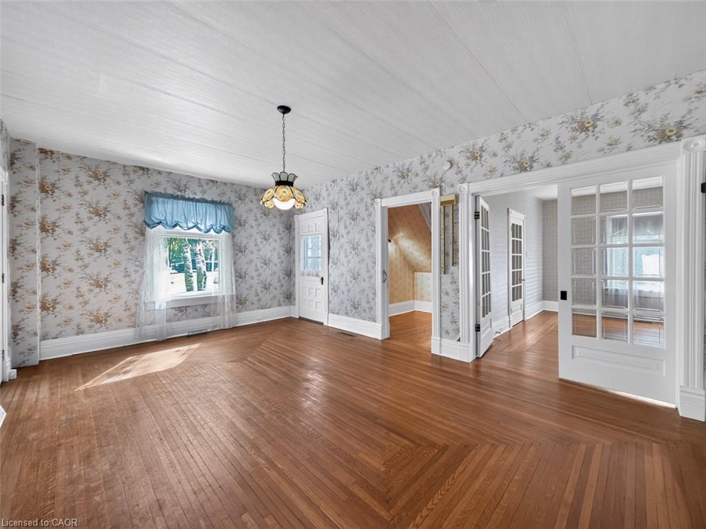 3290 Cockshutt Road Property Photo 13