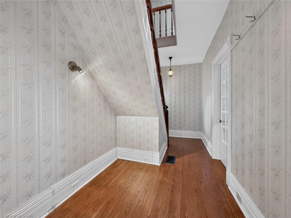 3290 Cockshutt Road Property Photo 25