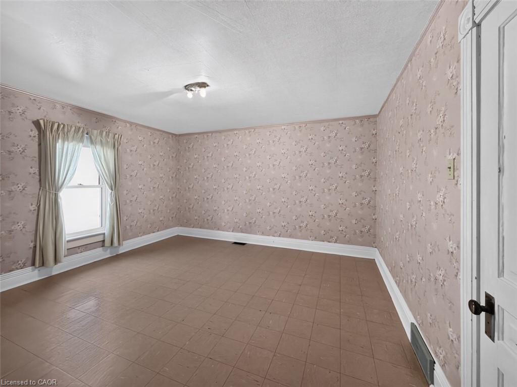 3290 Cockshutt Road Property Photo 34