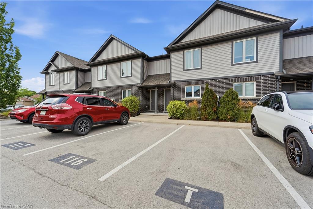 5-7768 Ascot Circle Property Photo 2