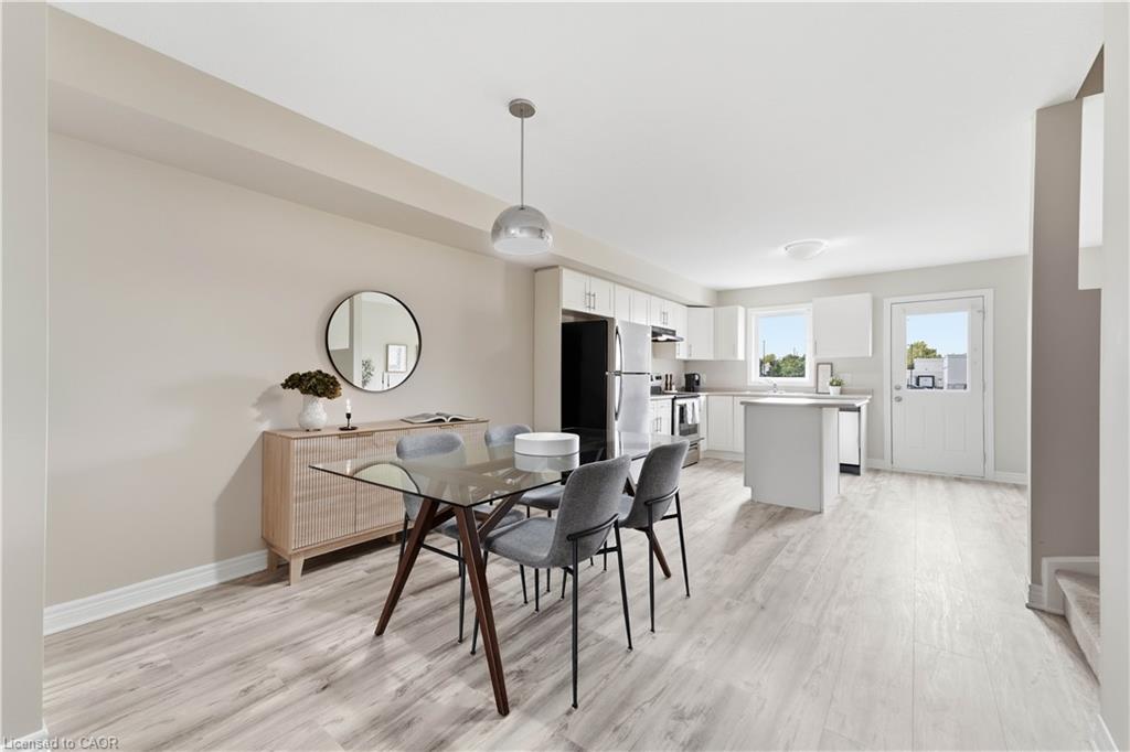5-7768 Ascot Circle Property Photo 7