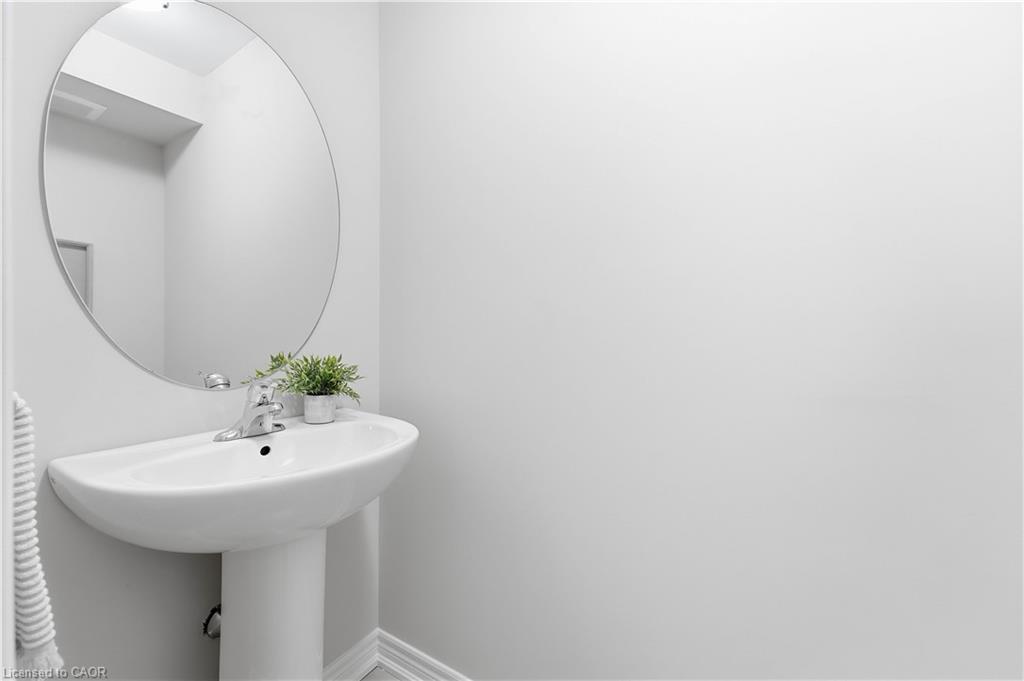 5-7768 Ascot Circle Property Photo 11