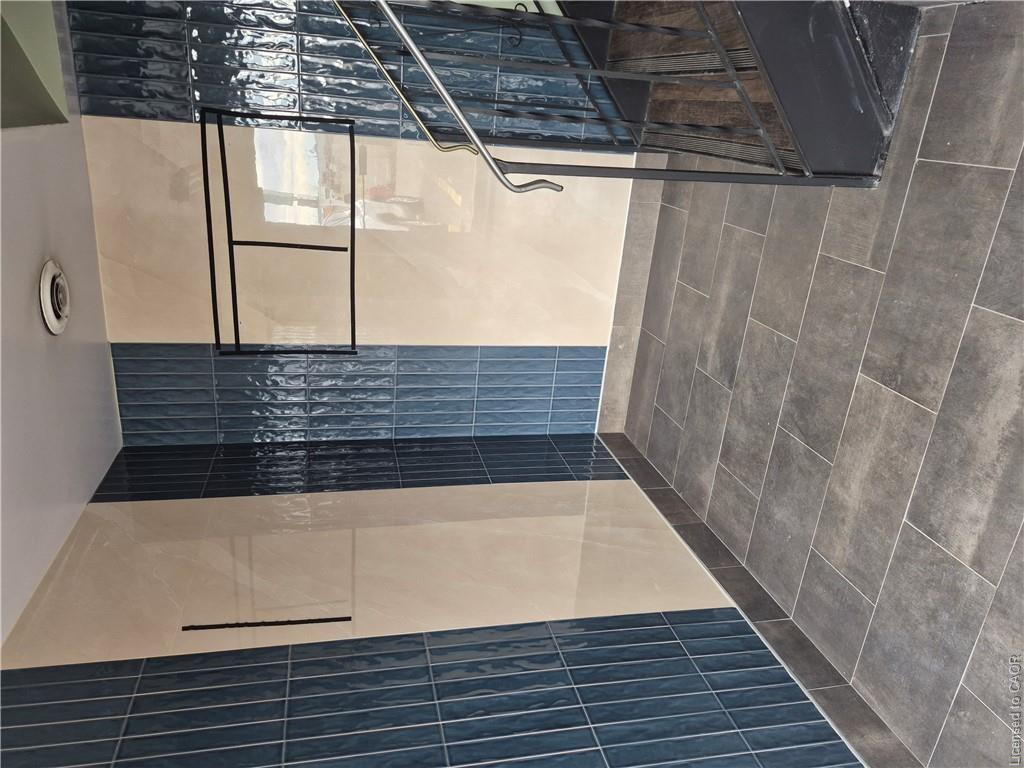 365 Grays Road Property Photo 4