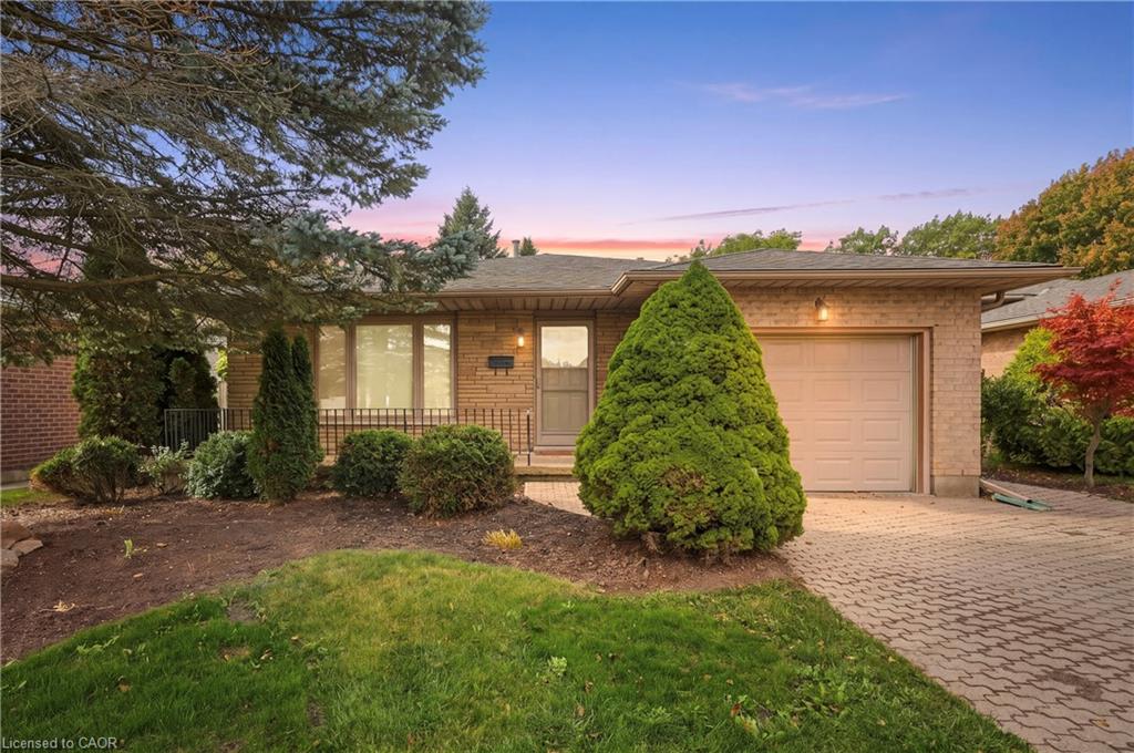 84 Larchwood Circle Property Photo 1