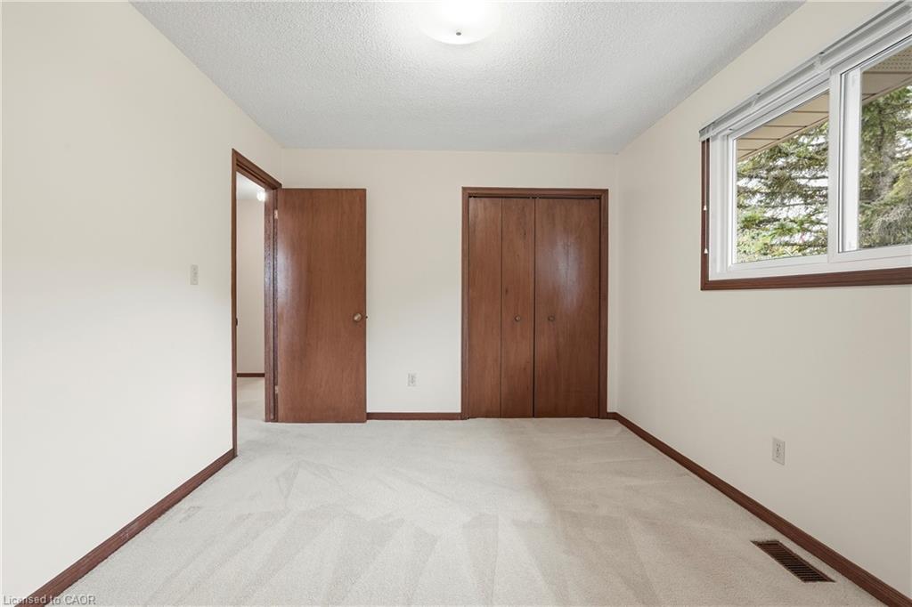 84 Larchwood Circle Property Photo 14