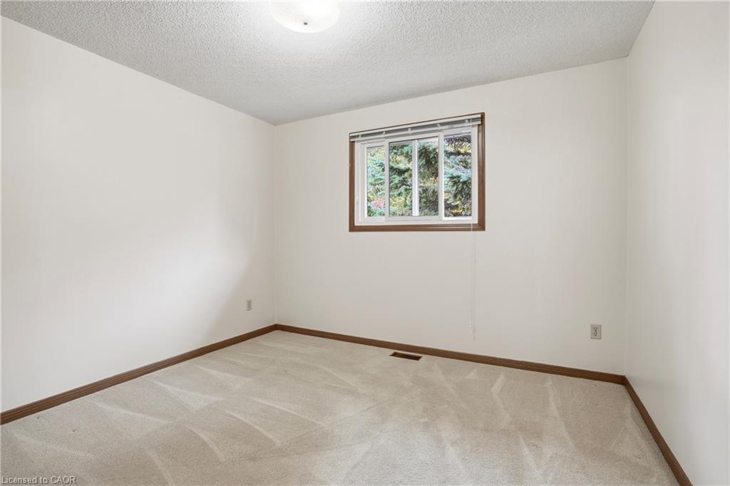 84 Larchwood Circle Property Photo 16