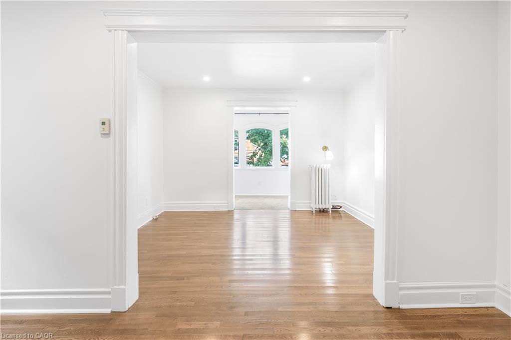17 Gerrard Street Property Photo 5