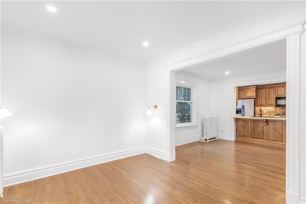 17 Gerrard Street Property Photo 6