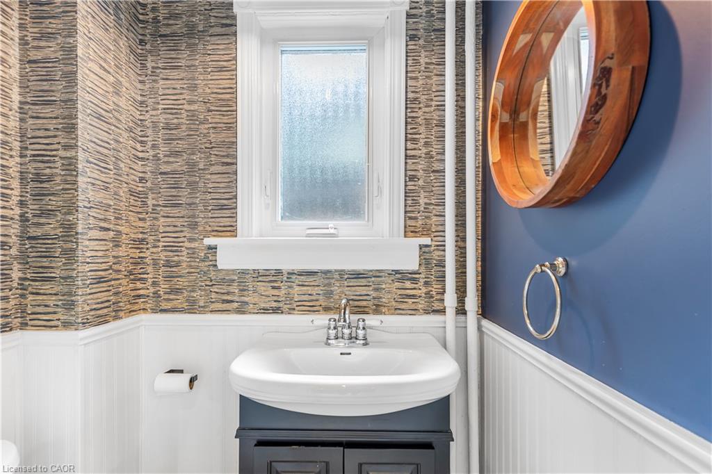 17 Gerrard Street Property Photo 15