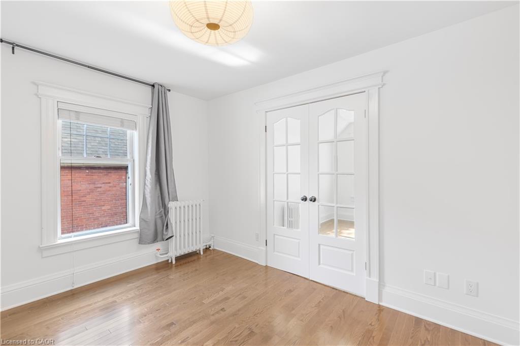 17 Gerrard Street Property Photo 21