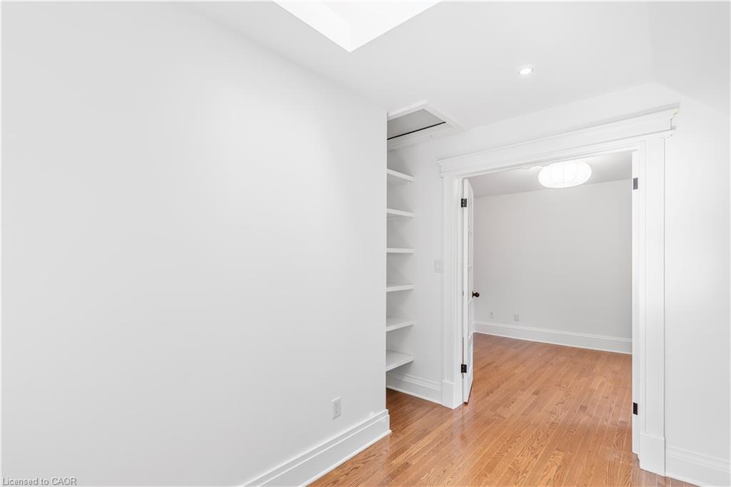 17 Gerrard Street Property Photo 26