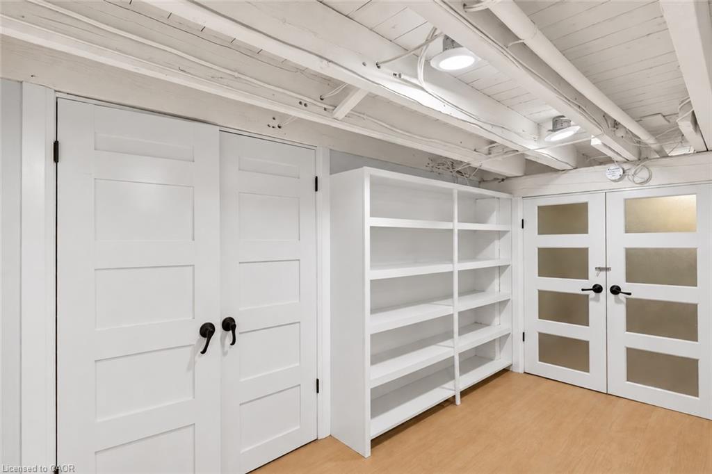 17 Gerrard Street Property Photo 31