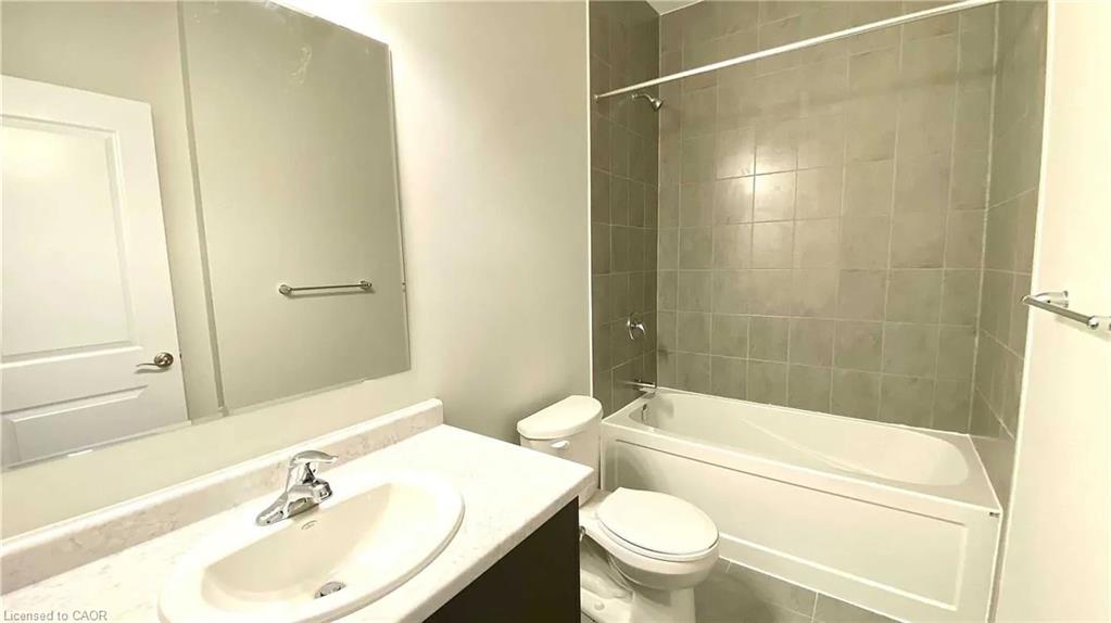 79-25 Isherwood Avenue Property Photo 6