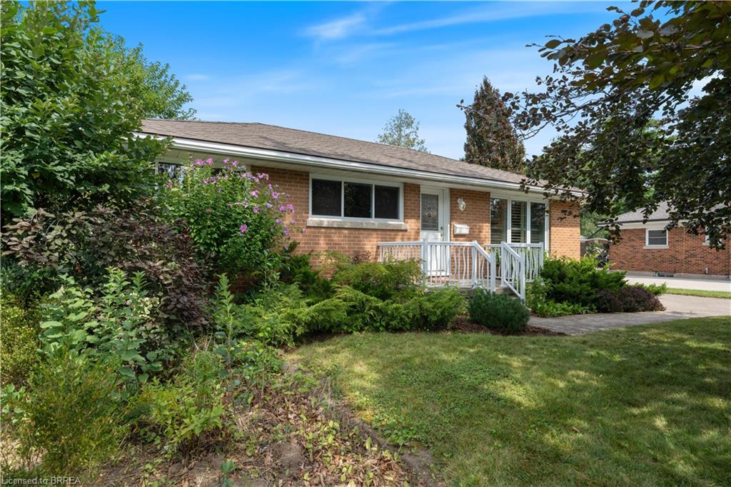 25 Wayne Drive Property Photo 1
