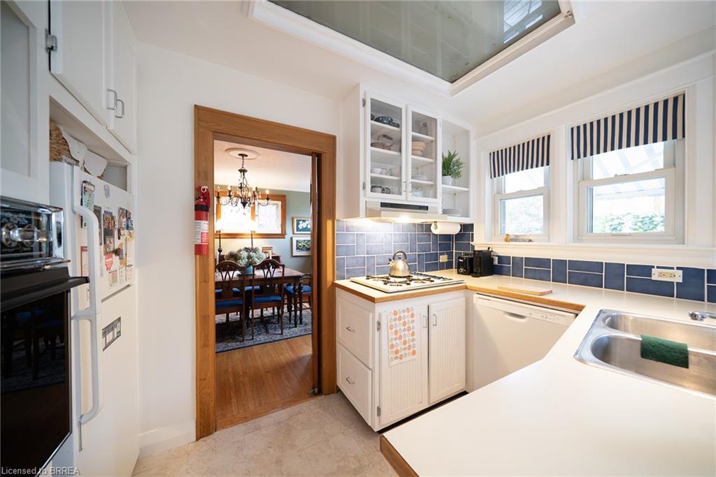 354 West Street Property Photo 10