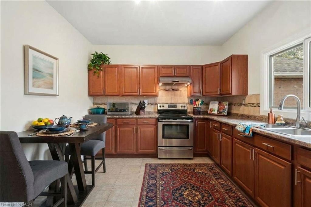 57 Tisdale Street N Property Photo 12