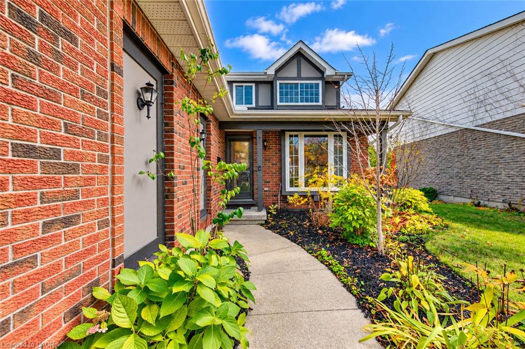 63 Winding Way Property Photo 3